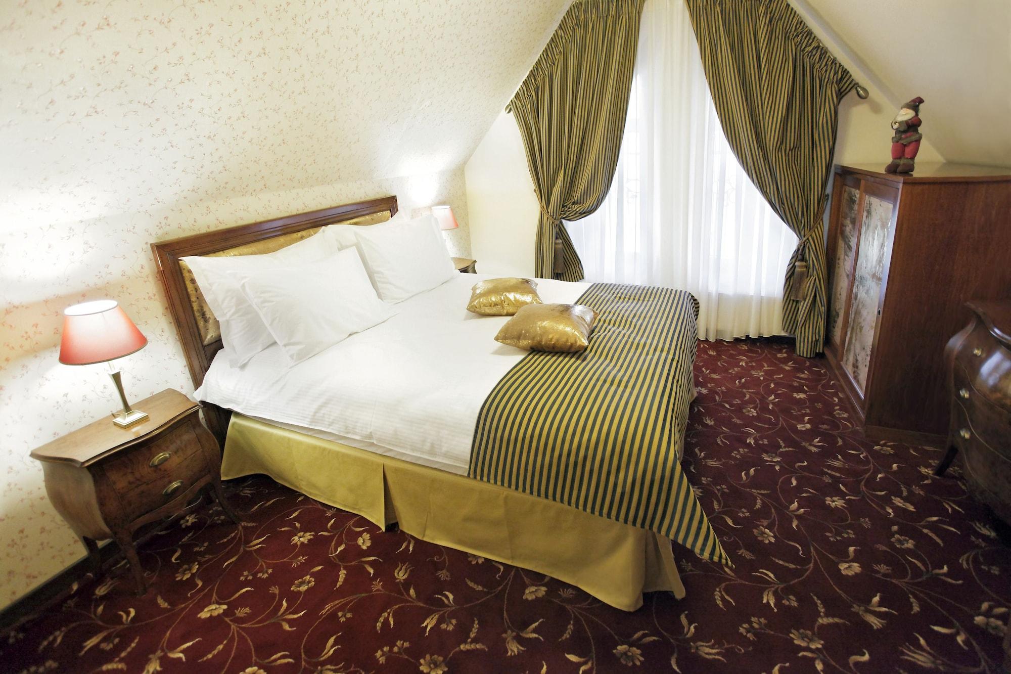 Hotel Boutique Belvedere Sinaia Buitenkant foto
