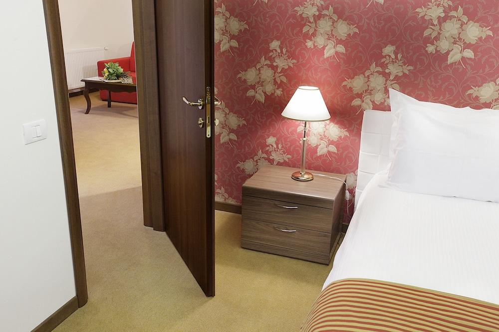 Hotel Boutique Belvedere Sinaia Buitenkant foto