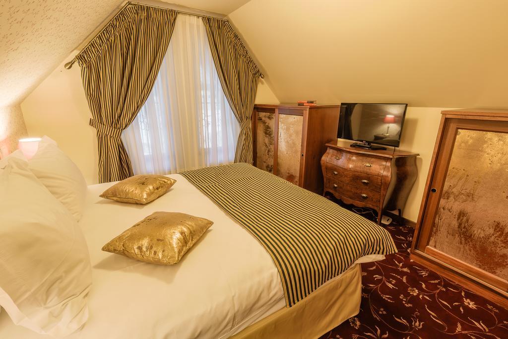Hotel Boutique Belvedere Sinaia Buitenkant foto