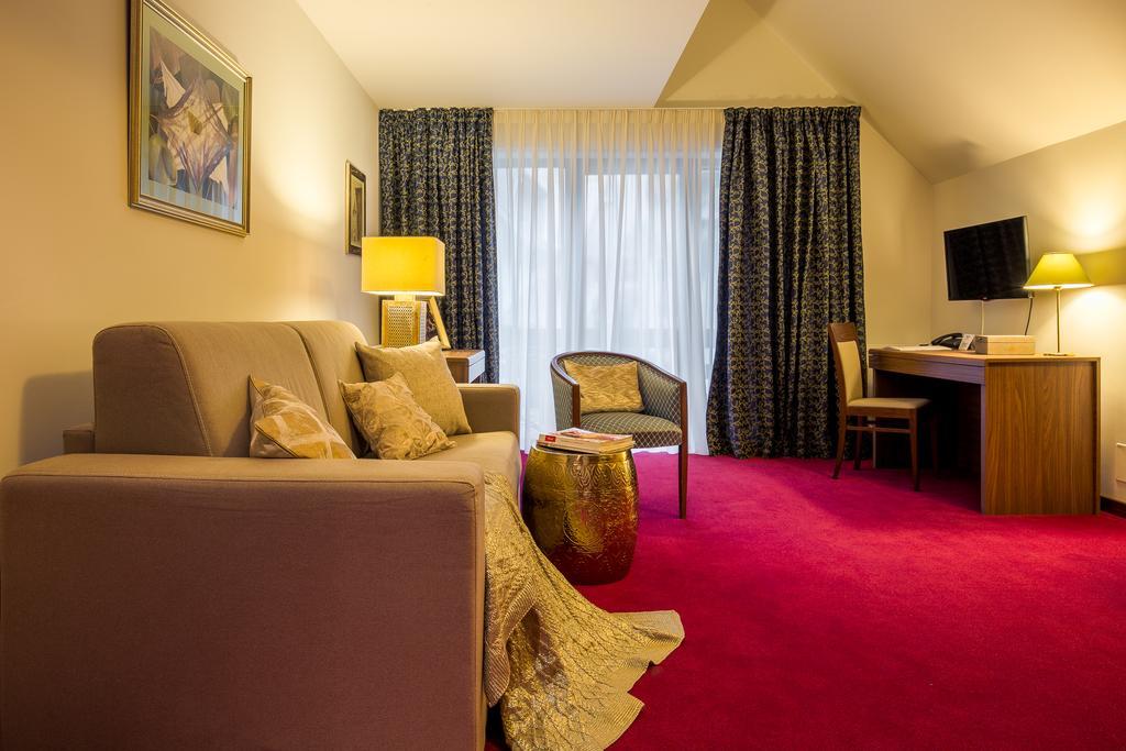 Hotel Boutique Belvedere Sinaia Buitenkant foto