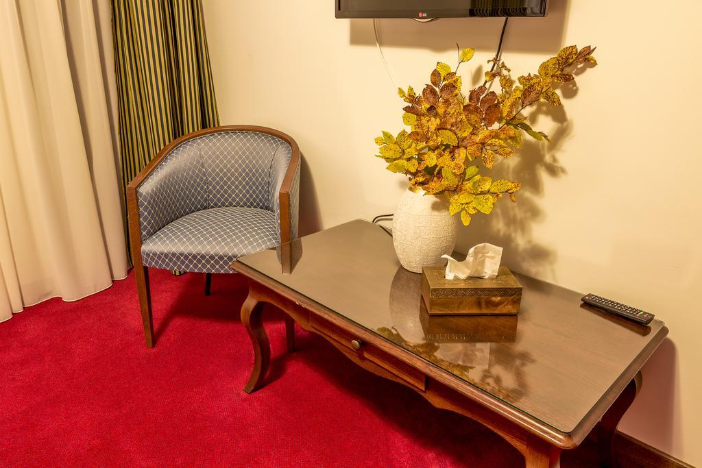 Hotel Boutique Belvedere Sinaia Buitenkant foto