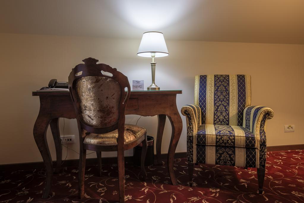 Hotel Boutique Belvedere Sinaia Buitenkant foto