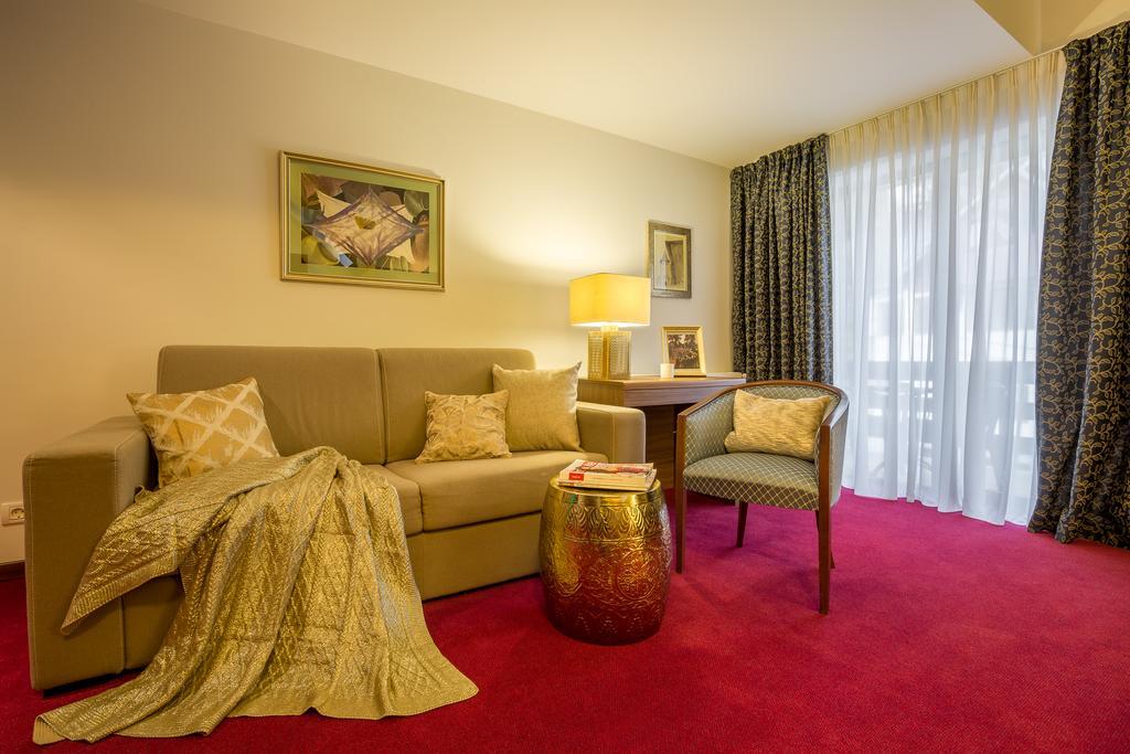 Hotel Boutique Belvedere Sinaia Buitenkant foto
