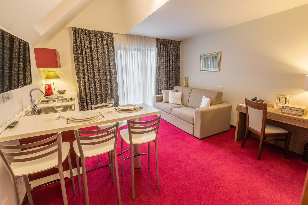 Hotel Boutique Belvedere Sinaia Buitenkant foto