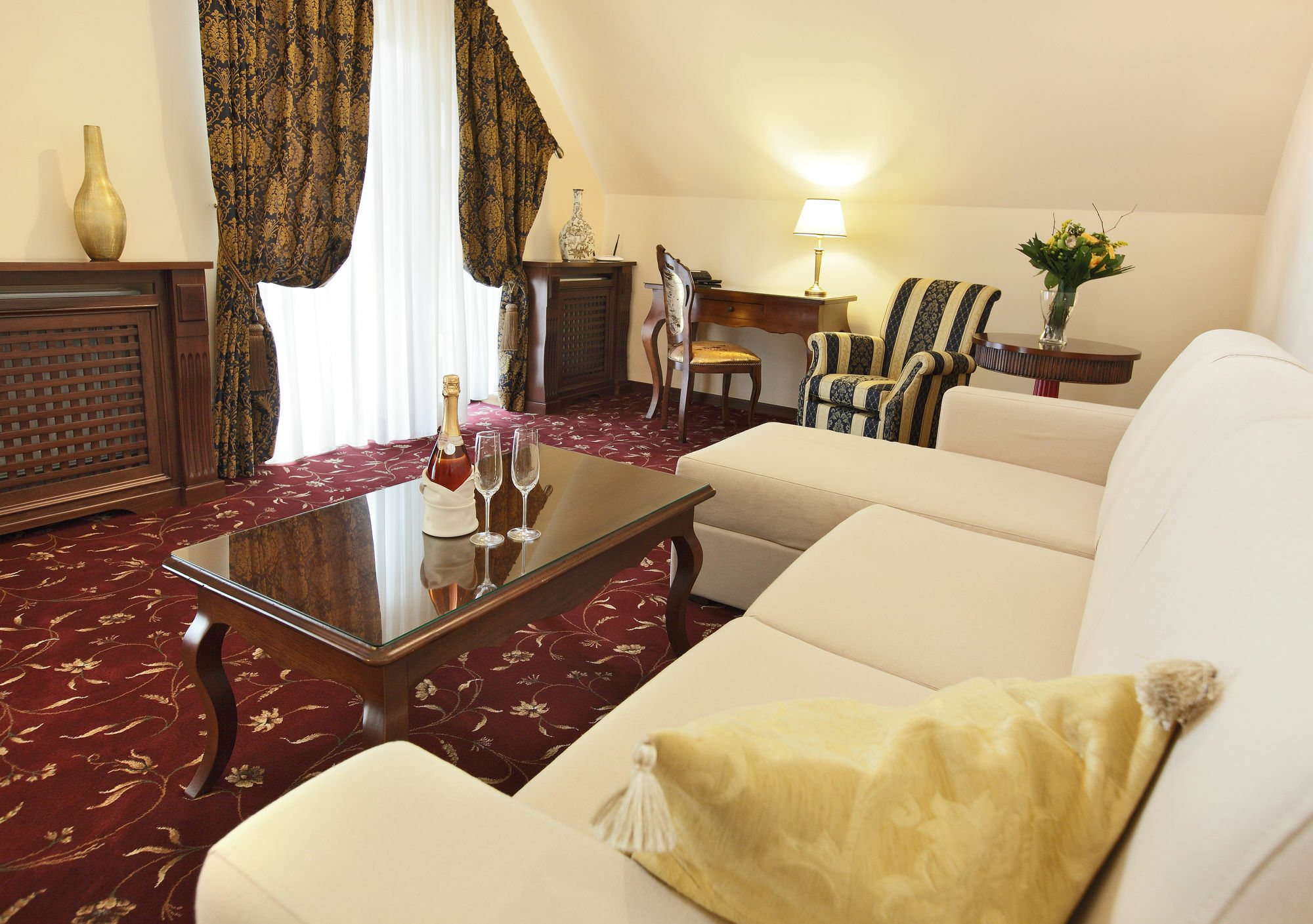 Hotel Boutique Belvedere Sinaia Buitenkant foto