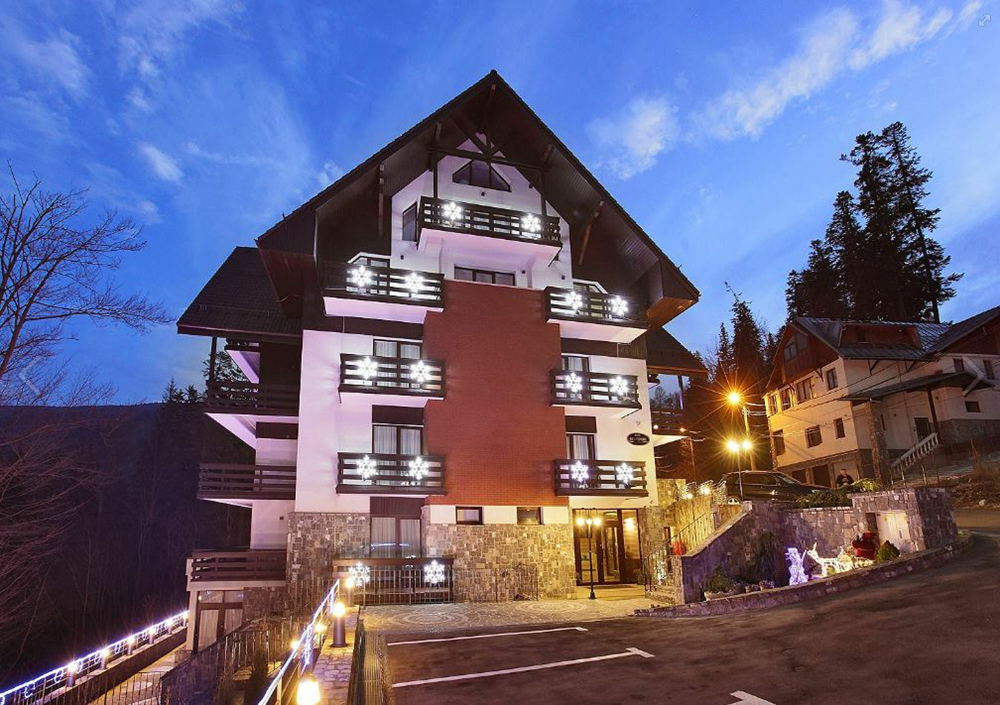 Hotel Boutique Belvedere Sinaia Buitenkant foto