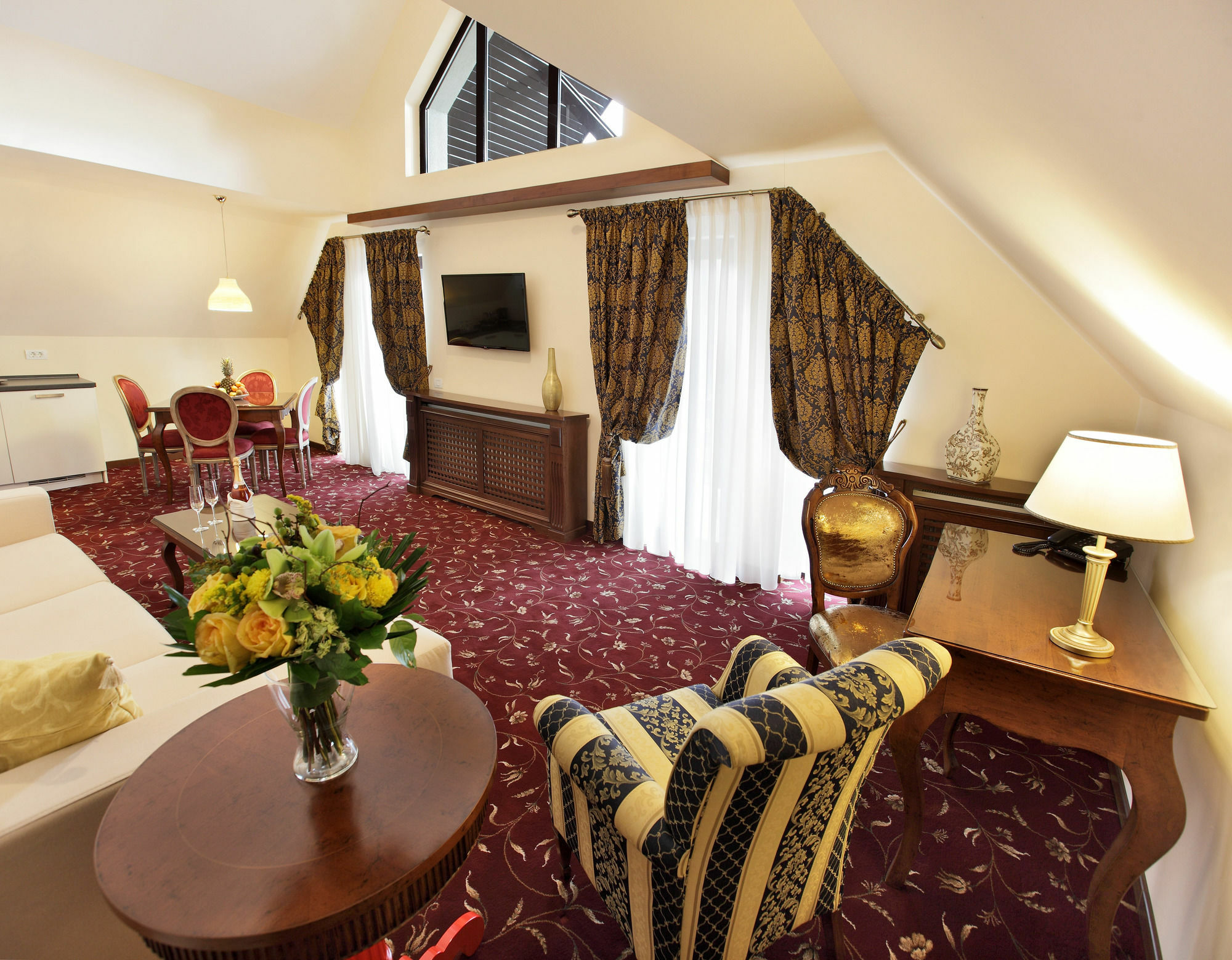 Hotel Boutique Belvedere Sinaia Buitenkant foto